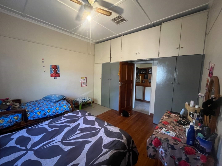 4 Bedroom Property for Sale in Kanoneiland Northern Cape